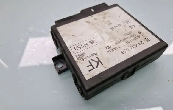 Opel Zafira A Comfort/convenience module 24437076 F005V00155 021838