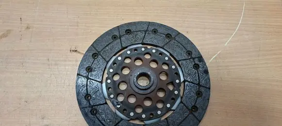 Volkswagen Transporter - Caravelle T4 Clutch pressure plate 322028110