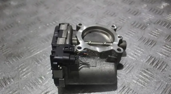 Mercedes-Benz CLA C117 X117 W117 Throttle valve A2701410025