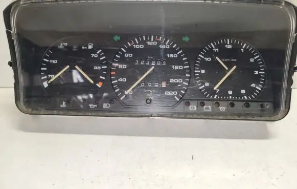 Volkswagen PASSAT B3 Speedometer (instrument cluster) 357919033DH 357919059AC