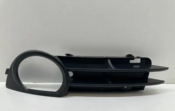 Audi A3 S3 8P Front fog light trim/grill 8P4807681B