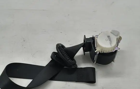 BMW 1 E81 E87 Front seatbelt 34003268