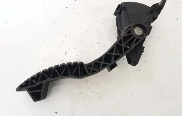 Renault Laguna II Accelerator throttle pedal u8200002904 6pv008119-00