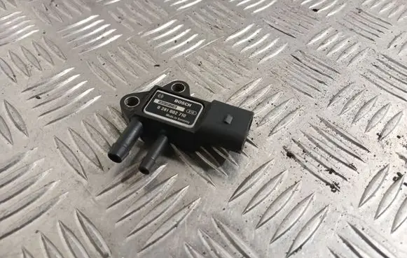 Volkswagen PASSAT B6 Air pressure sensor 0281002710