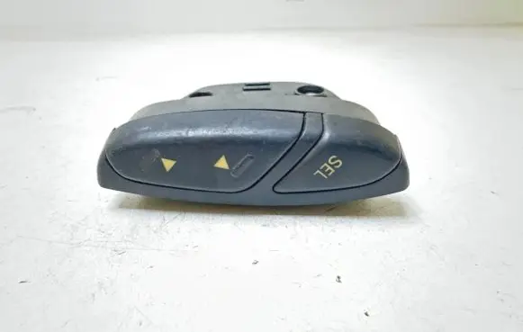 Toyota Corolla Verso E121 Steering wheel buttons/switches 