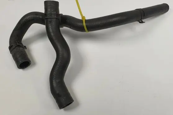 Porsche Cayenne (92A) Engine coolant pipe/hose 7P0121156B