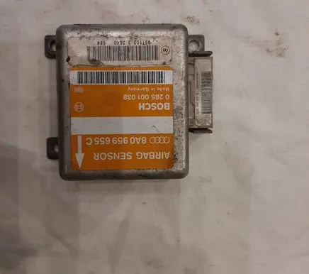 Audi A4 S4 B5 8D Airbag control unit/module 8A0959655C 0285001038