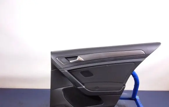 Volkswagen Golf Sportsvan Door card panel trim set 