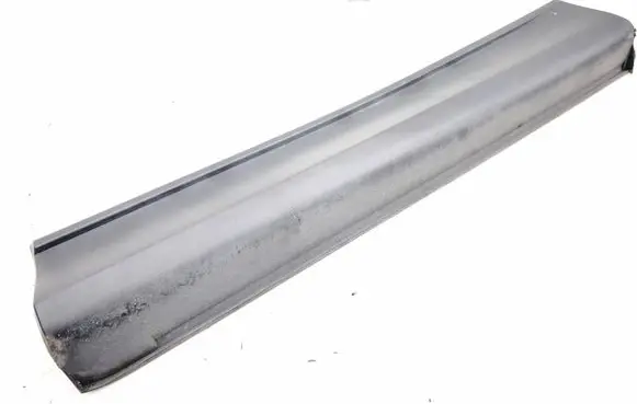 Rear door trim (molding)