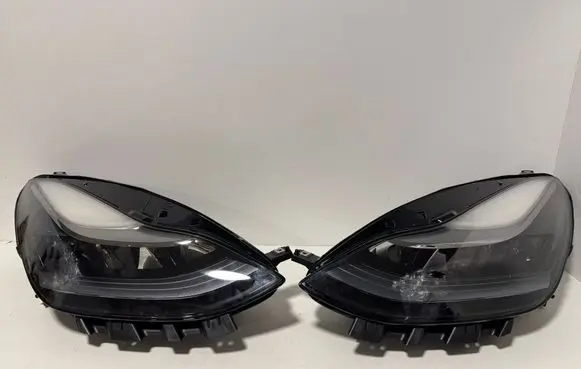 Tesla Model Y Headlights/headlamps set 151495200D 151495300D 1514952