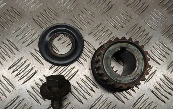 Opel Astra H Crankshaft gear 