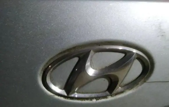 Hyundai Sonata Manufacturer badge logo/emblem 
