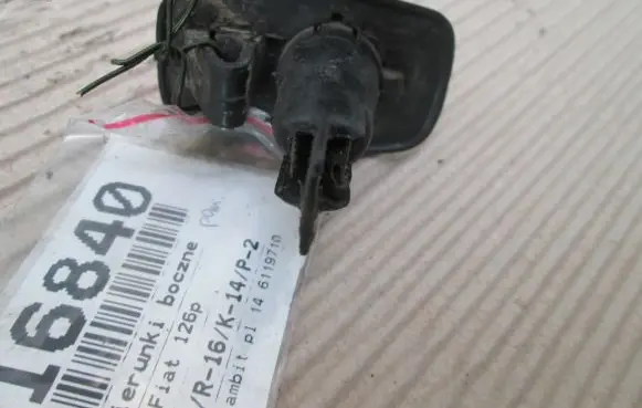 Fiat 126 Front fender indicator light