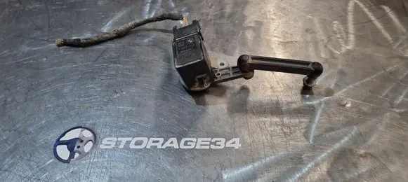 BMW 5 E39 Front height sensor lever 1093700 131102