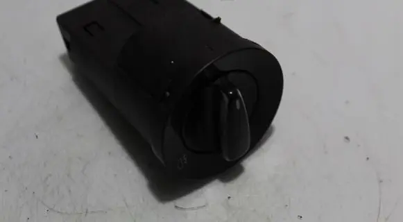Volkswagen Golf IV Light switch