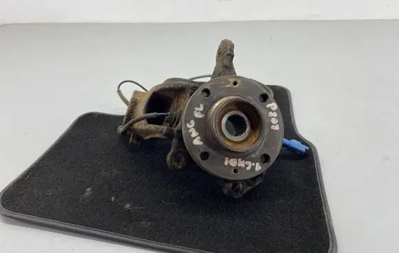 Peugeot 207 Front wheel hub spindle knuckle