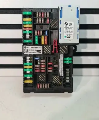 BMW 5 G30 G31 Fuse module 9377503 61149377503