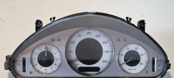 Mercedes-Benz E W211 Speedometer (instrument cluster) A2115407711 0SD800030 11008000405