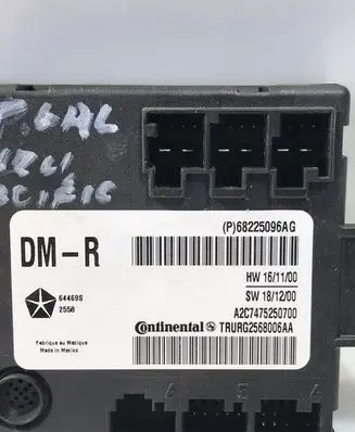 Chrysler Pacifica Door control unit/module 68225096AC