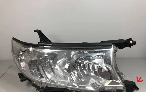 Toyota Land Cruiser (J150) Headlight/headlamp 8113060N10