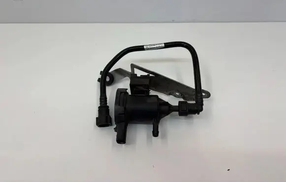 Mercedes-Benz SL R231 Engine mount vacuum valve A2314760736 A2314700364