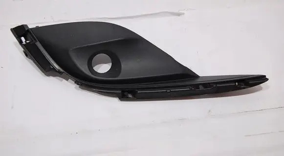 Mazda 6 Front bumper upper radiator grill G46L50C21A