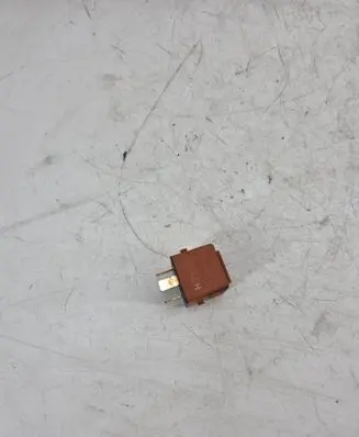 BMW 5 E34 Other relay 0332019456