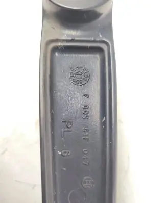KIA Ceed Front wiper blade arm F00S51F047