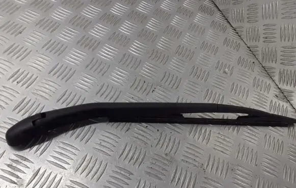 Fiat Punto (188) Rear wiper blade arm