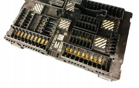 BMW X3 G01 Fuse module 8736251