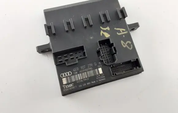 Audi A8 S8 D3 4E Comfort/convenience module 4E0907279Q 4E0910279Q