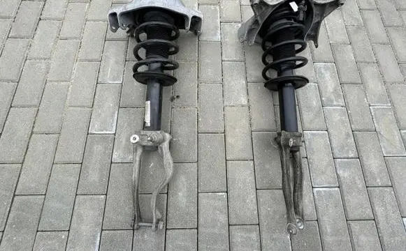 Porsche Macan (95B) Front shock absorber/damper 95B413031R