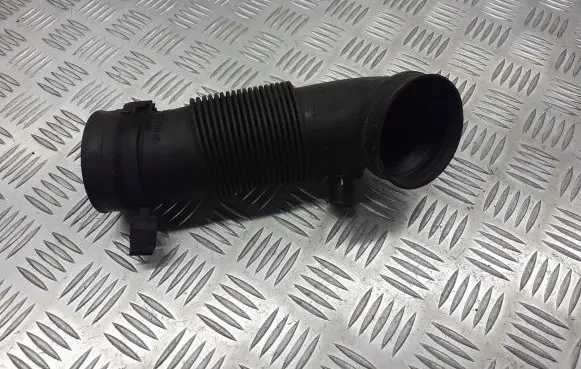 Alfa Romeo 147 Air intake hose/pipe 46741124