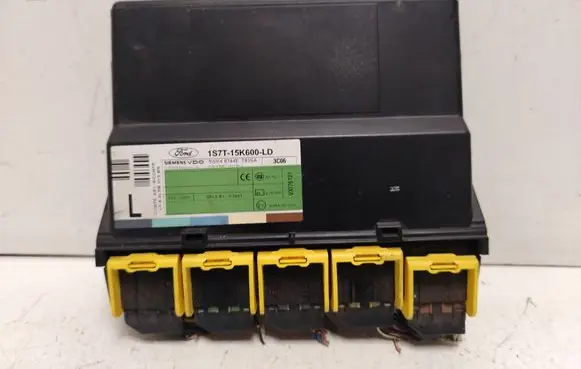 Ford Mondeo Mk III Comfort/convenience module 1S7T15K600LD 5WK48744E