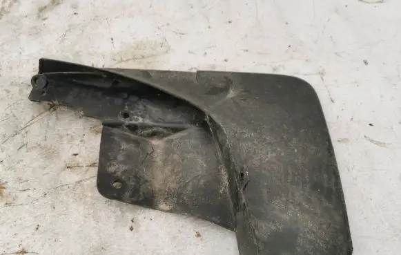 Jeep Grand Cherokee Front mudguard 82212019AD