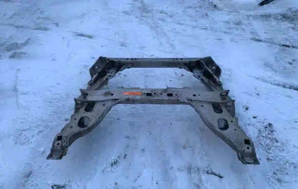 BMW 3 E90 E91 Front subframe 6785639 31116785639 31116780846