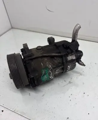 Volkswagen Golf IV Air conditioning (A/C) compressor (pump) 1J0820803F