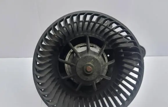 Renault Trafic II (X83) Fan control module 