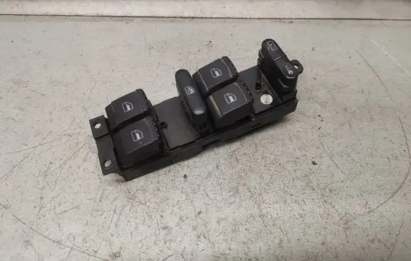 Volkswagen PASSAT B5.5 Electric window control switch 1J4959857D