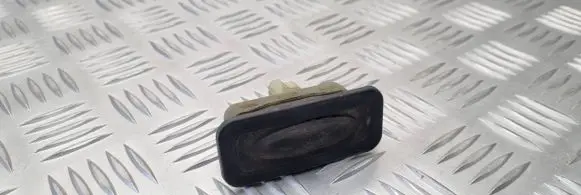 Renault Clio III Tailgate opening switch 8200385515