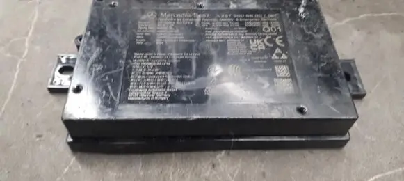 Mercedes-Benz E W213 SOS control module A2579006600