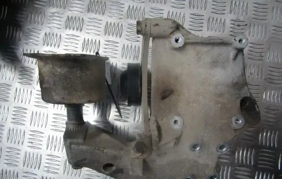 Fiat Bravo - Brava Engine mount bracket 7770454
