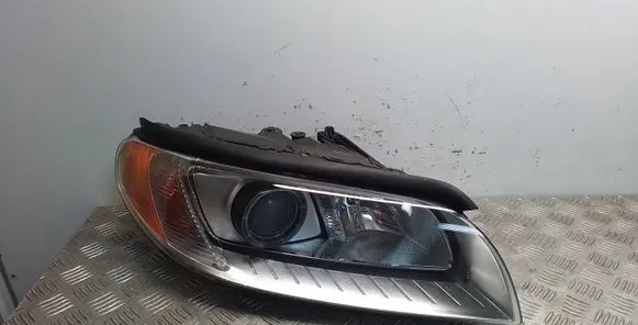 Volvo S80 Headlight/headlamp 8635076