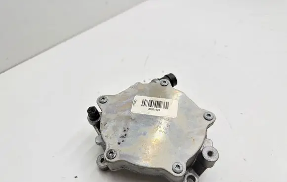 Mercedes-Benz C W205 Vacuum pump A2641800000 35921923 191219184722
