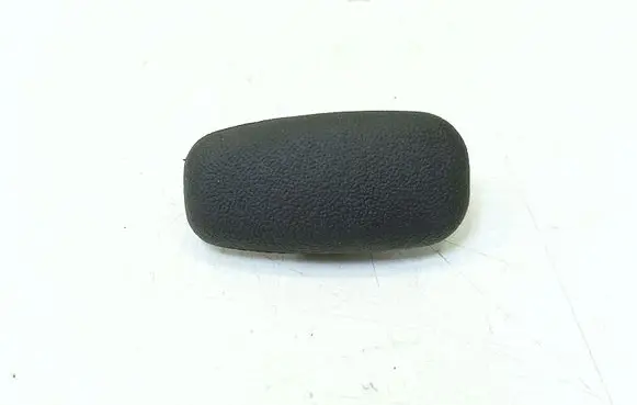 Mitsubishi 3000 GT Rear seatbelt buckle 