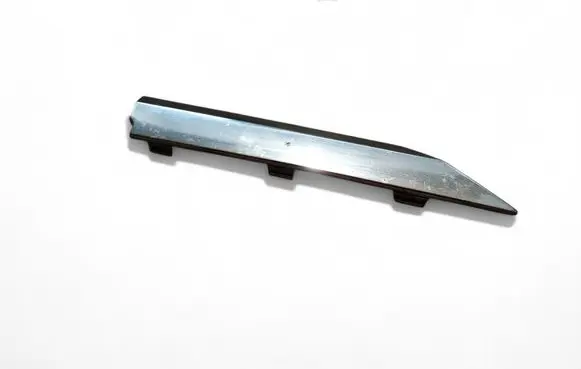 Front bumper splitter molding