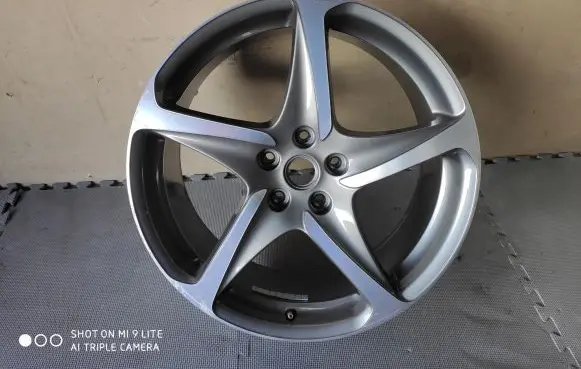 Ferrari FF R20 alloy rim 260697