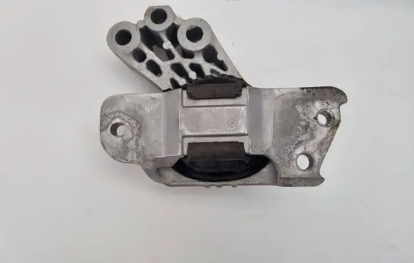 Jeep Compass Engine mount bracket P68253016AC