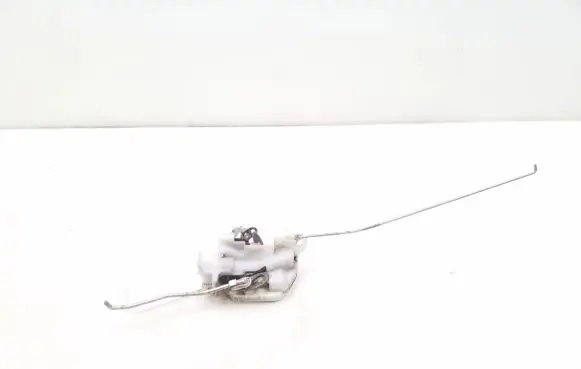Mitsubishi L200 Rear door lock