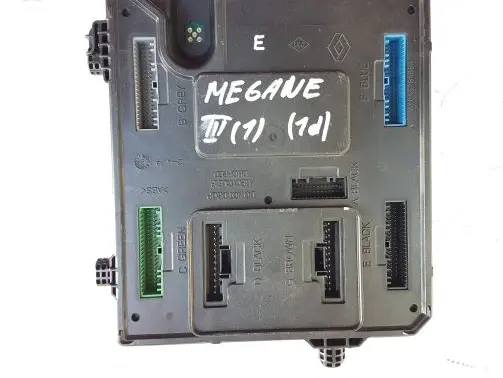 Renault Megane III Comfort/convenience module 284B17715R